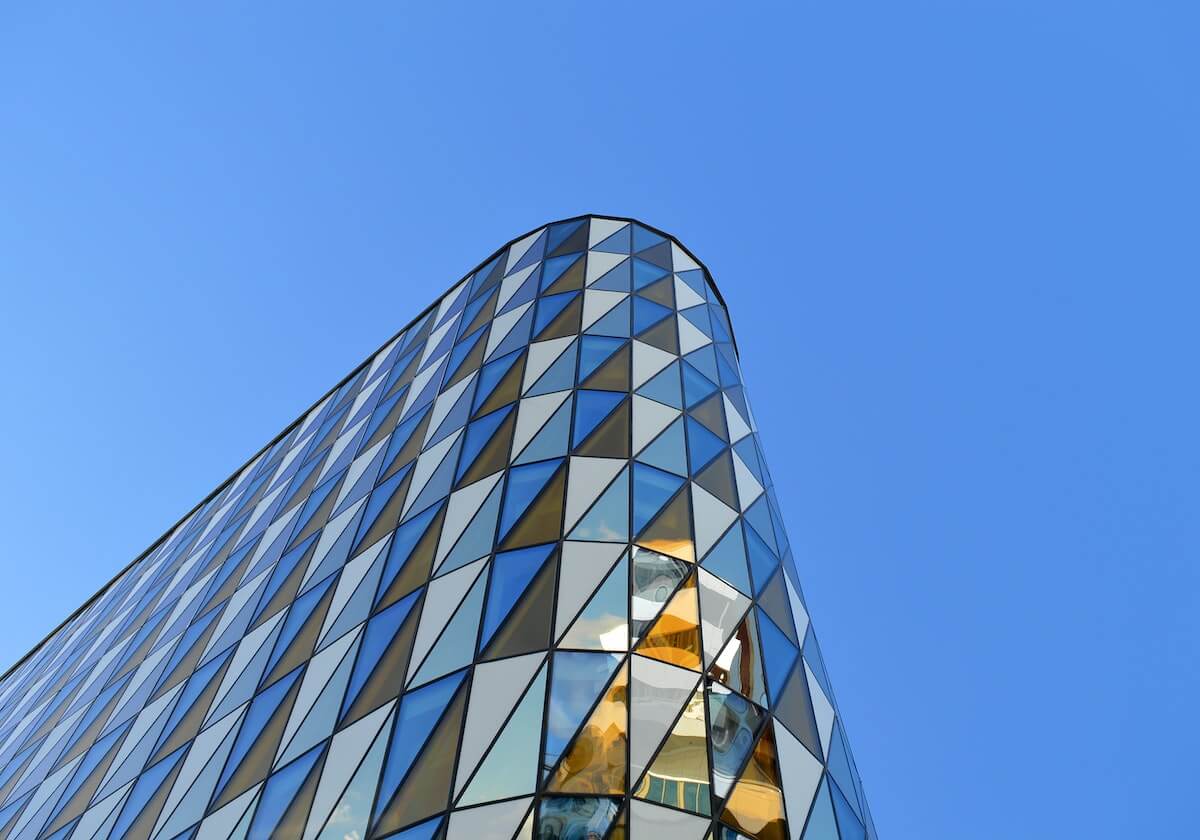 7500万遭怒视！2000万获狂赞，曼城更衣室彻底变天